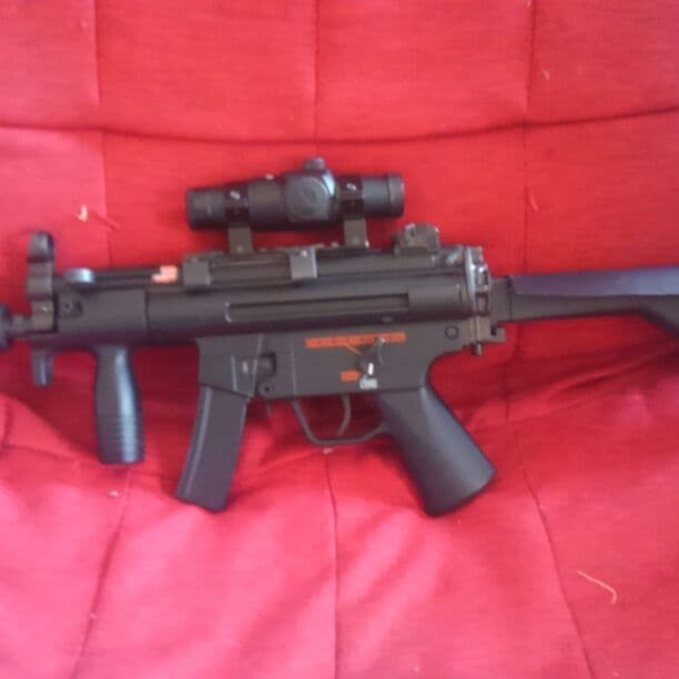 ガス銃と電動ガン