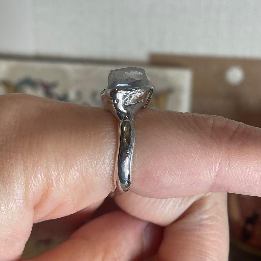 ハンドメイド　シルバー925 　シルバーリング デュモルチェライトインクォーツ