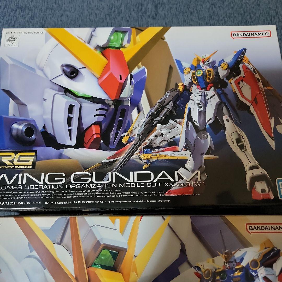 RG 1/144ウイングガンダム、ウイングガンダム(EW）セット　バンダイ
