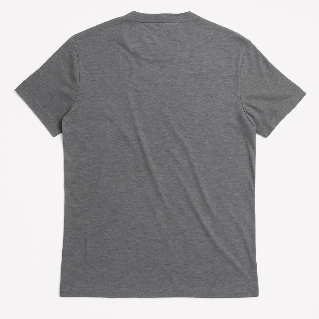 【エンポリオアルマーニ 新品未使用】EMPORIO ARMANI Tシャツ XL