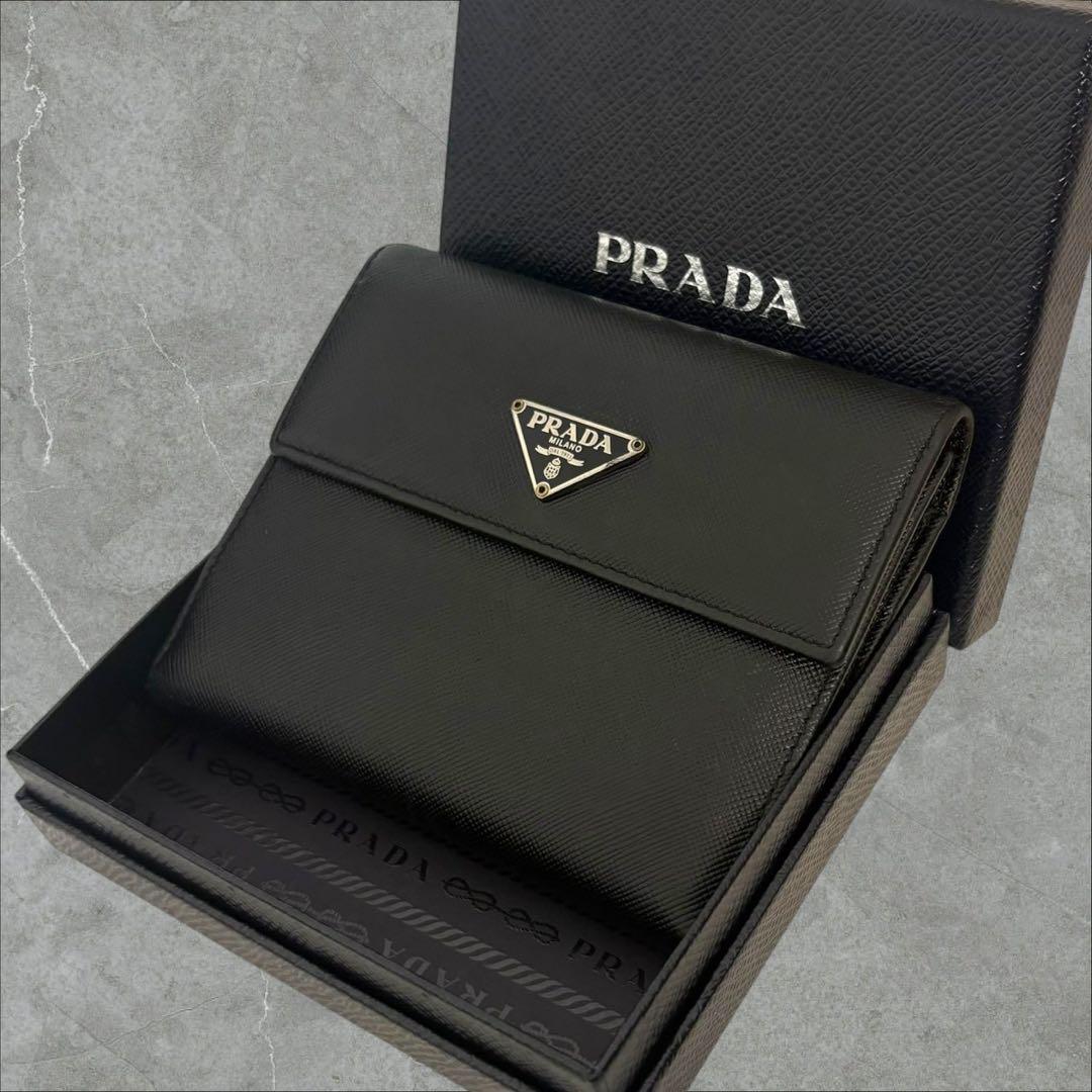 極上美品✨ PRADA プラダ 三つ折り財布 サフィアーノ ブラック 三角ロゴ