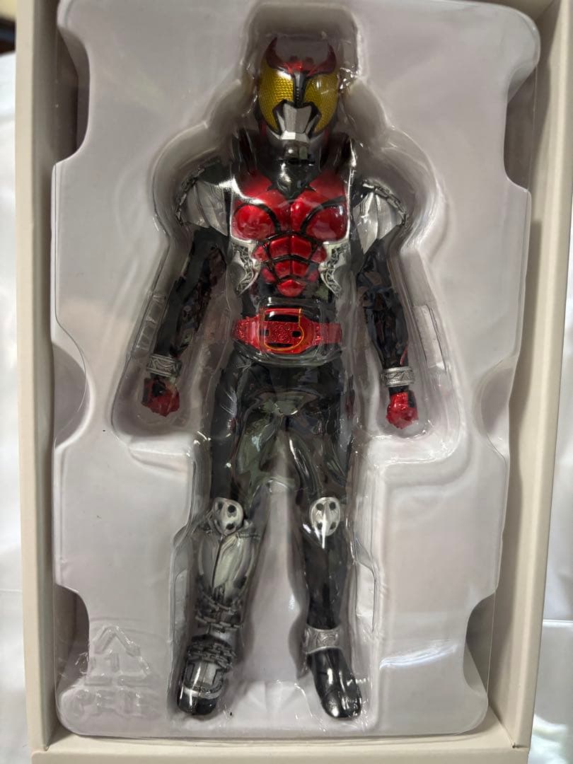 真骨彫　仮面ライダーキバ