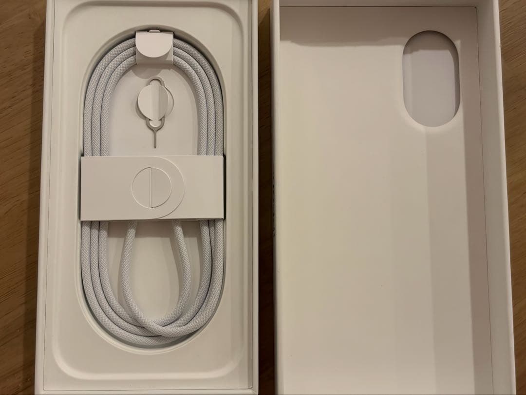 【超美品】iPhone 16 128GB バッテリー100 SIMフリー