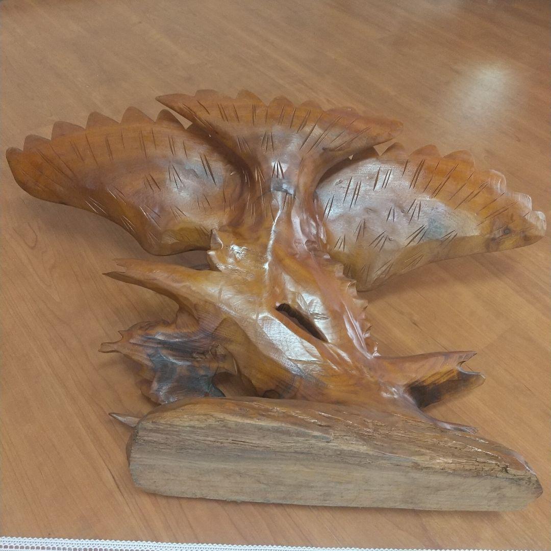 木彫り 鷹の彫刻 美術品 置物インテリア装飾