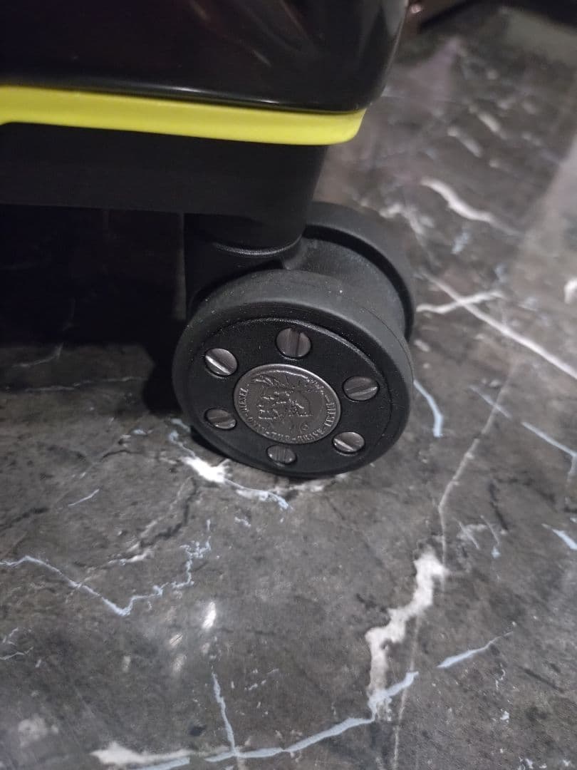 限定サムソナイトDIESEL ネオパルススピナースーツケース/キャリーケース74