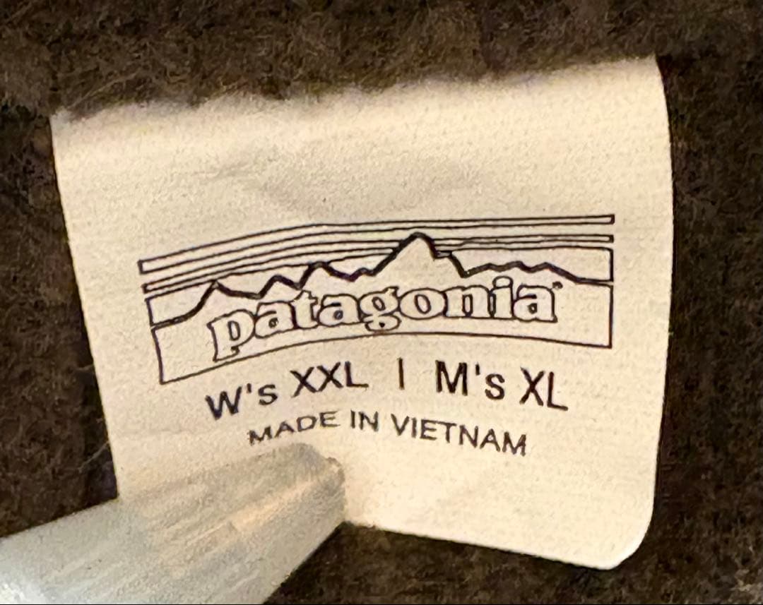 パタゴニアPatagoniaリバーシブルダウンベストXL