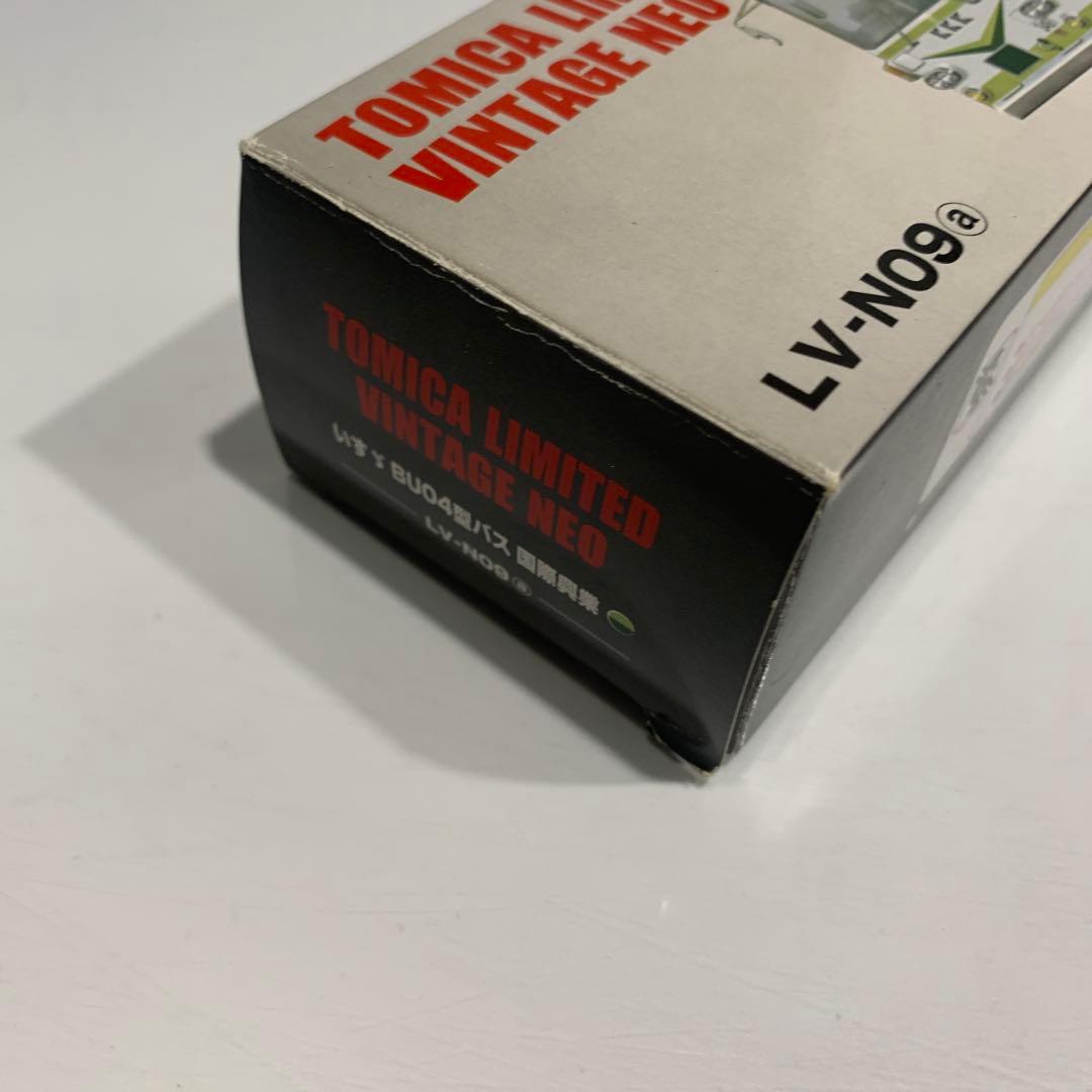 TOMYTEC いすゞBU04型バス　国際興業LV-N09a 1/64