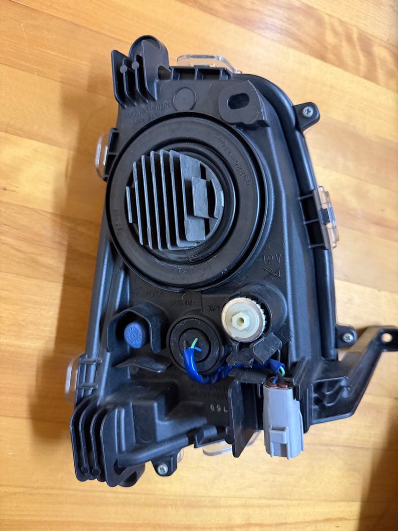 50プリウス 前期 フォグランプ【純正】