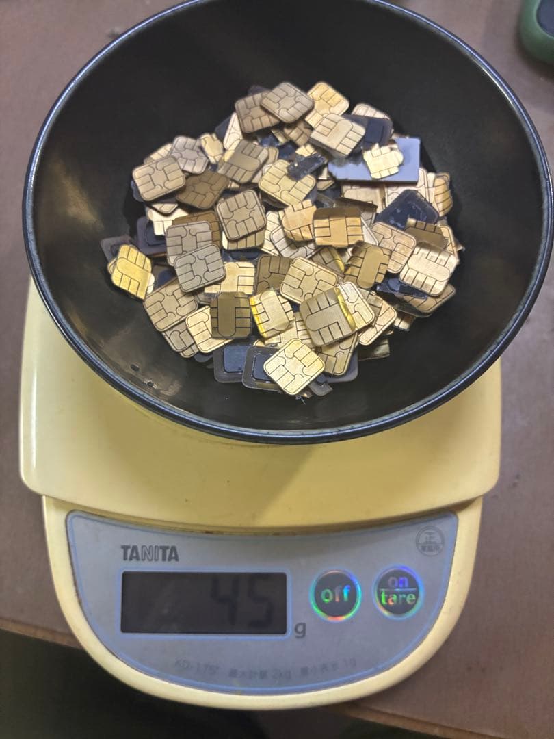 都市鉱山　ICチップ大量　古い携帯電話　電子基板のセット