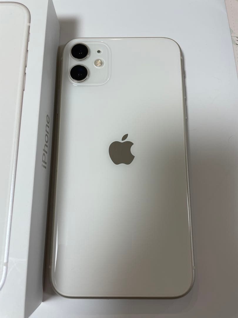 携帯電話本体 iPhone11 64G