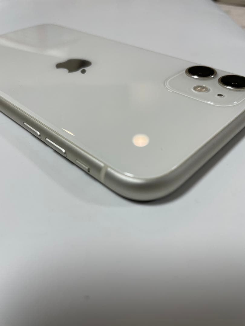 携帯電話本体 iPhone11 64G