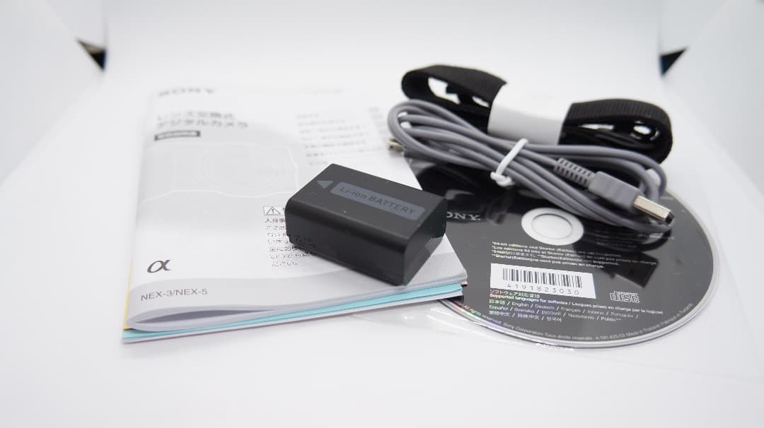 Sony NEX5 レンズは18-55 付属品あり