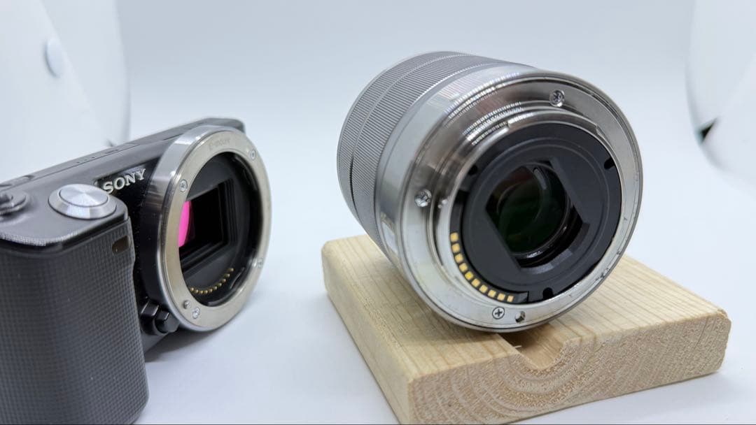 Sony NEX5 レンズは18-55 付属品あり