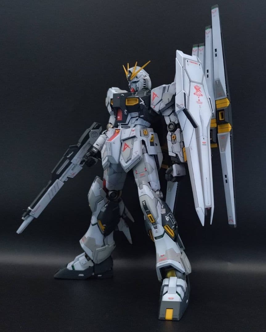 ガンプラ　完成品　MG1/100 νガンダムver.ka