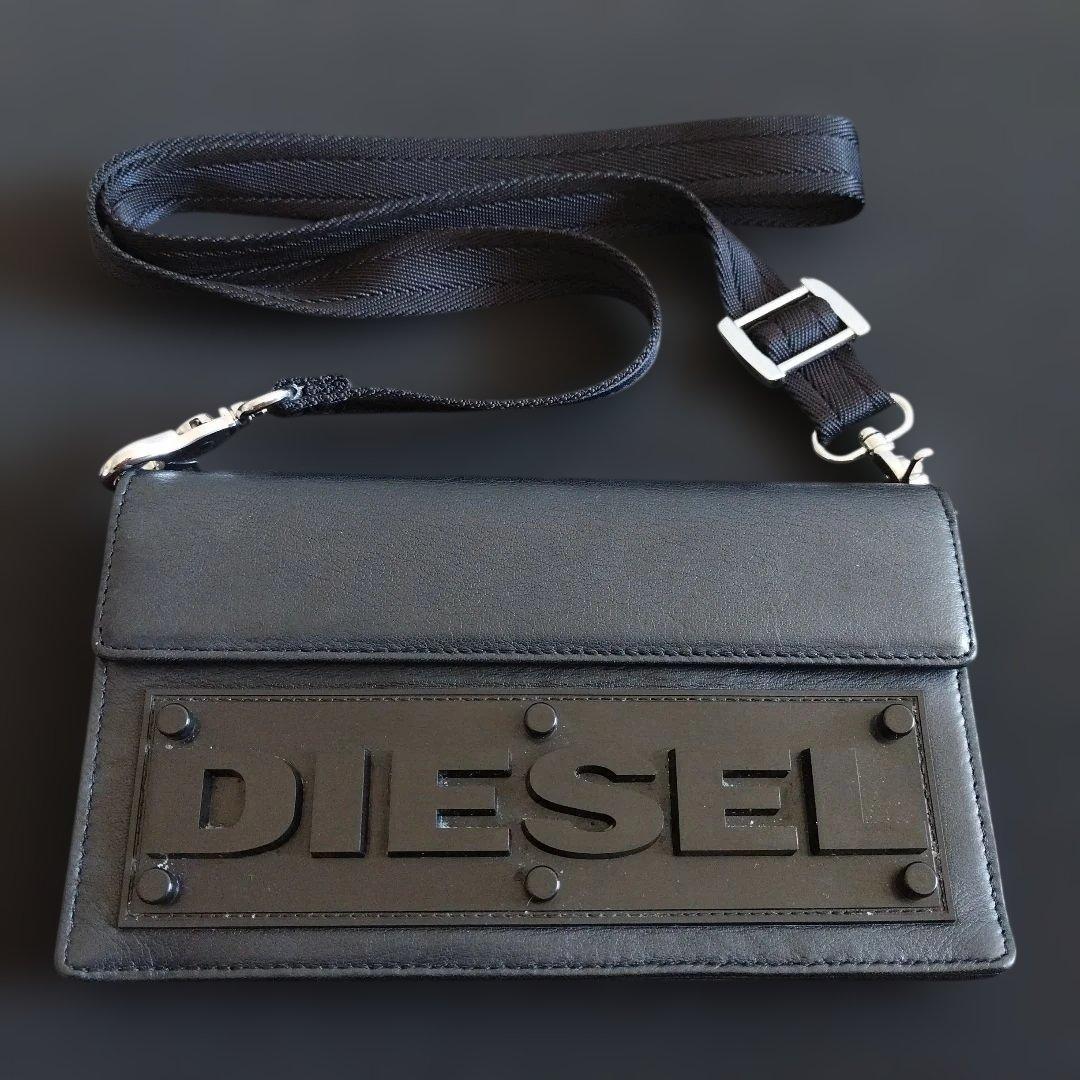 DIESEL ブラックショルダーバッグ【男女兼用】