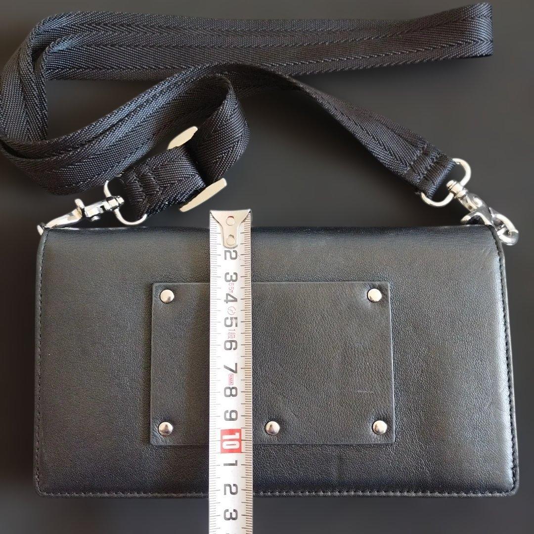 DIESEL ブラックショルダーバッグ【男女兼用】