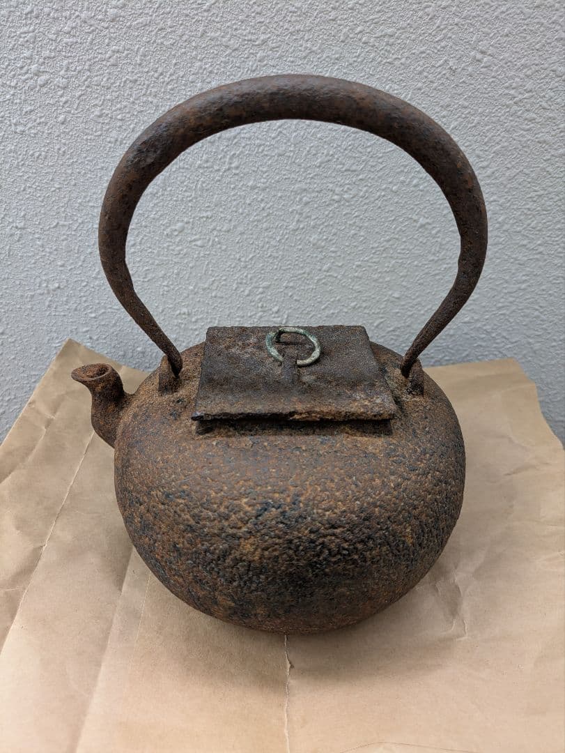 時代物　鉄瓶　四角蓋　円環摘み　検）龍文堂　金龍堂　亀文堂　鉄瓶　茶道具
