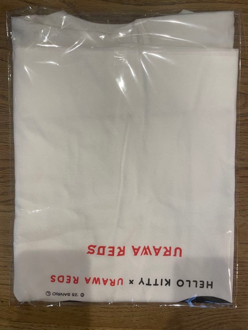 ハローキティ × ウラワレッズ Tシャツ Lサイズ