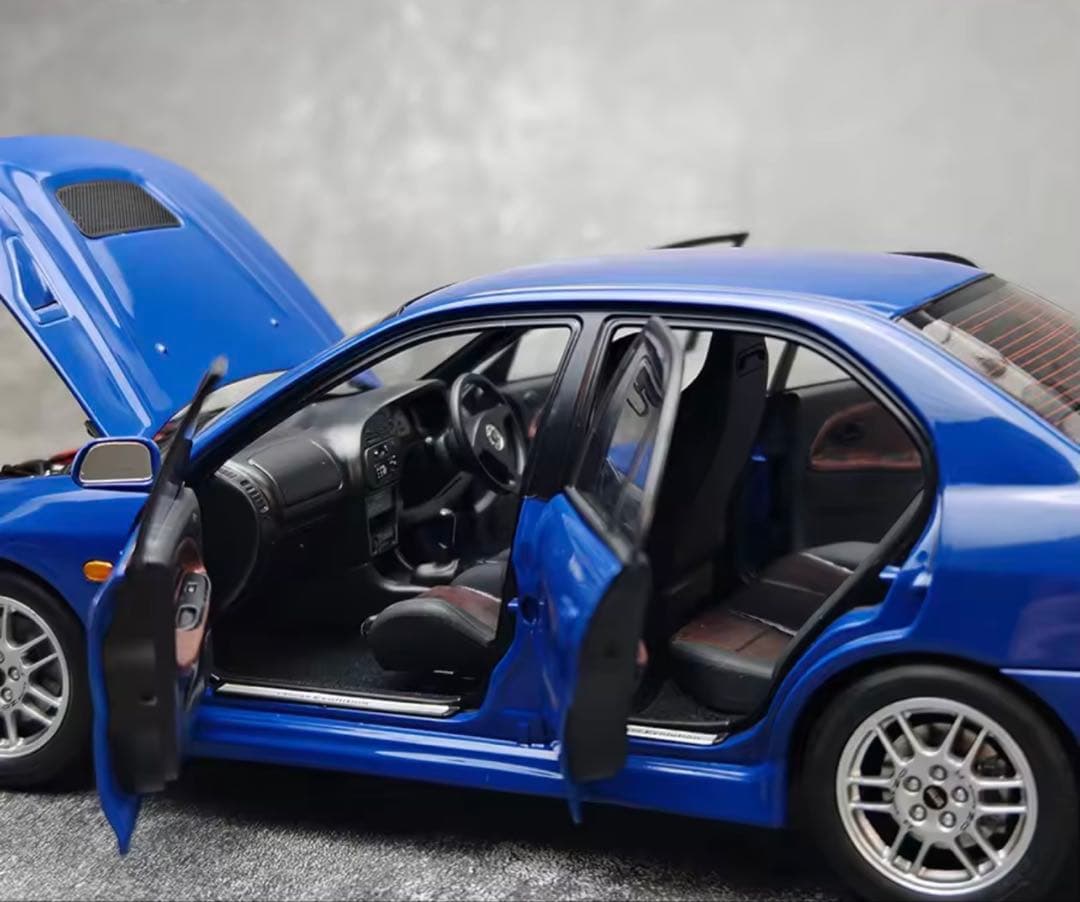 1:18 Mitsubishi Lancer Evolution IVミニカー