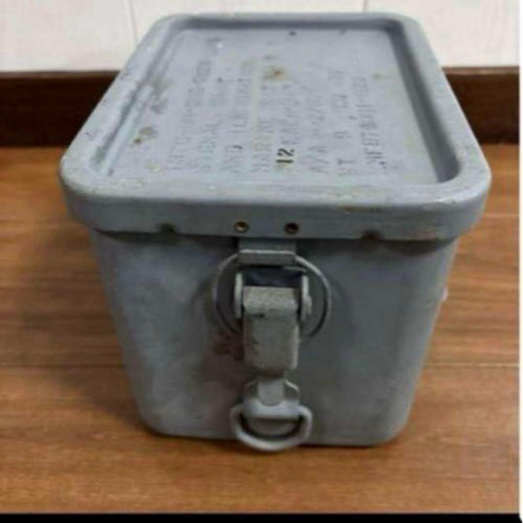 米軍　実物　SIGNAL SMOKE CASE ②送料無料