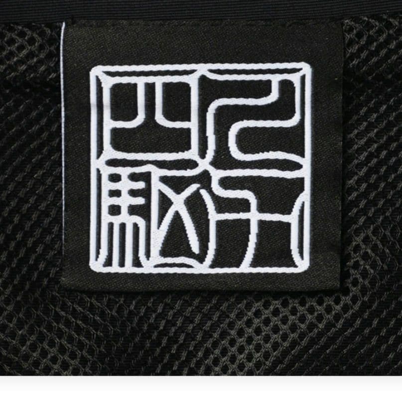 Official髭男dism ナイロンジャケット　Mサイズ　未使用に近い