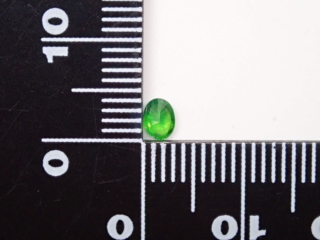 ロシア産 デマントイドガーネット 0.203(ホーステール有)※週末セール中