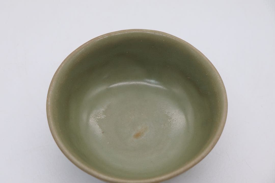 中国　明時代初期　龍泉窯碗　青磁　木箱入　送料込み0515