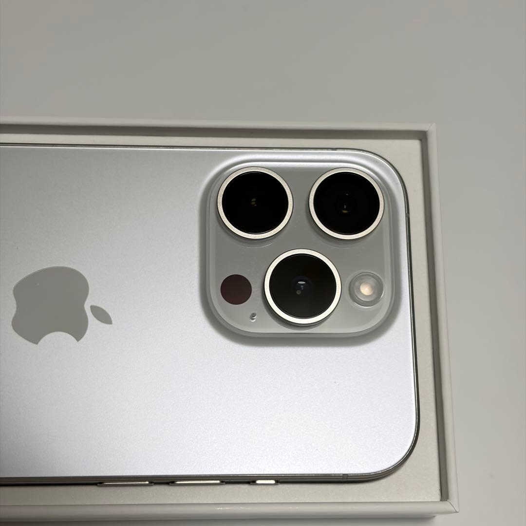 iPhone 15 Pro 256GB ホワイト
