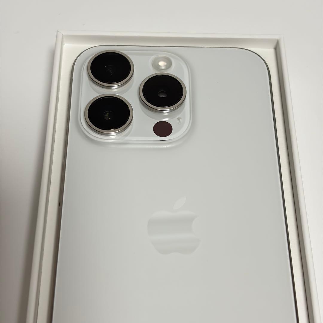 iPhone 15 Pro 256GB ホワイト