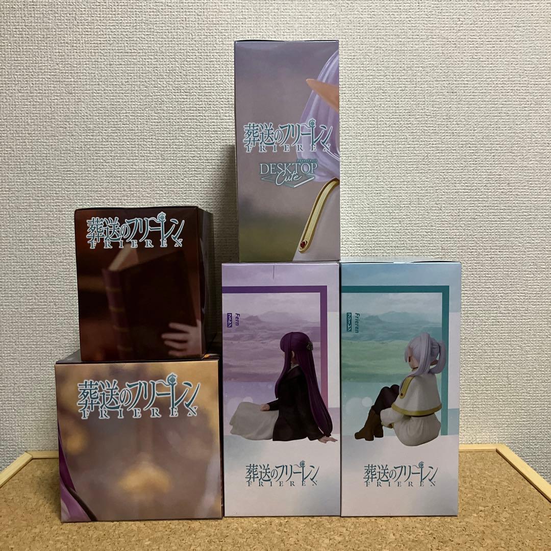 葬送のフリーレン　5品＊ フリーレン　フェルン　DESKTOP トランク　他