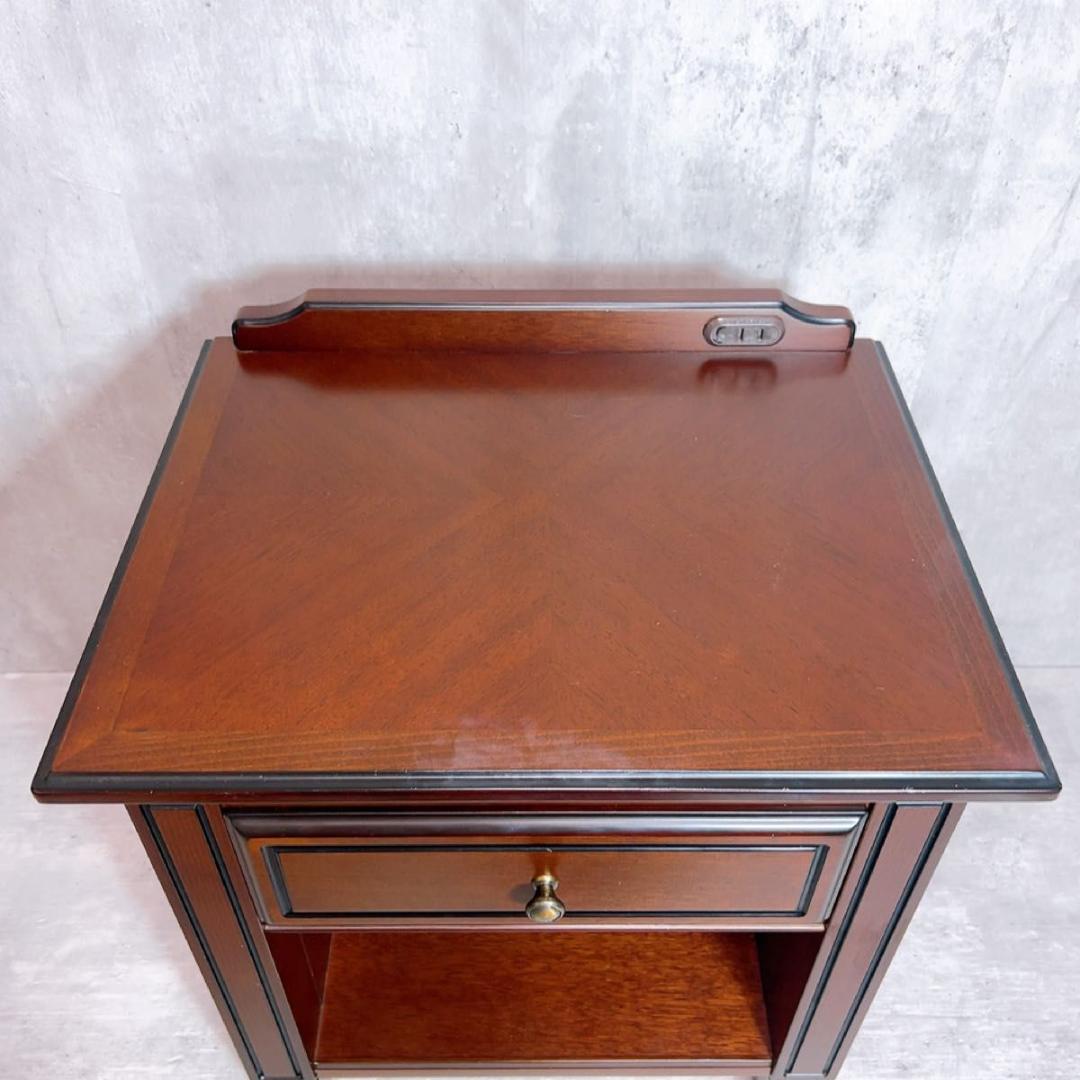 良品! IDC 大塚家具　ハンプトンコート　ベッドサイドチェスト　マホガニー材