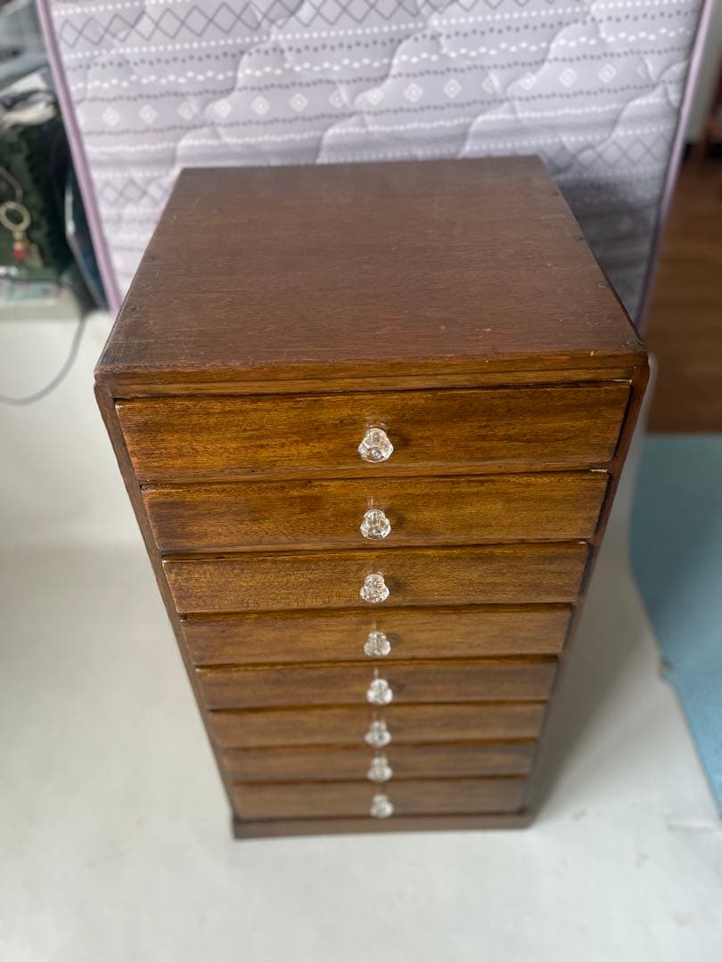 天然木 書類棚 古い ガラス製 摘み 小引き出し 8杯 小ぶり レターケース