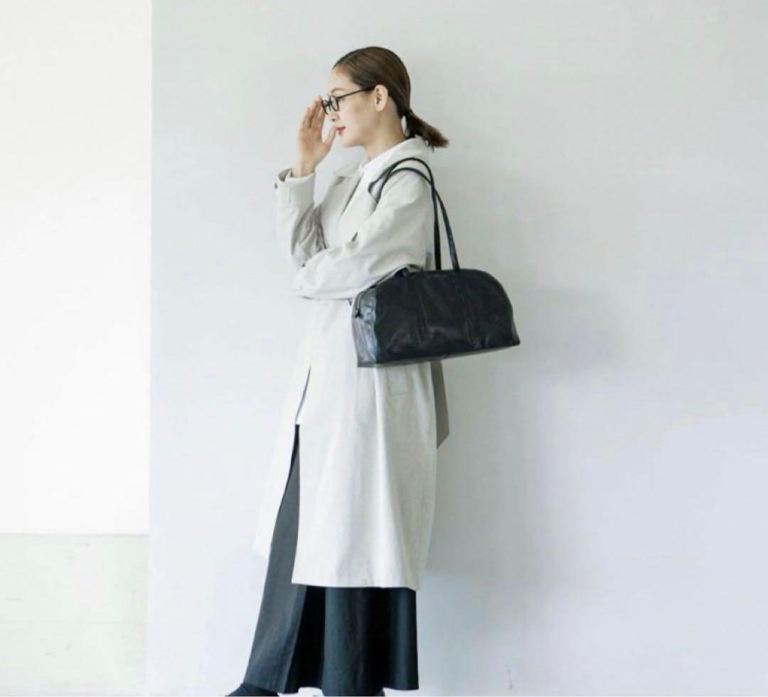 美品　 北欧、暮らしの道具店 一田憲子さんとつくったラウンドレザーバッグ 本革