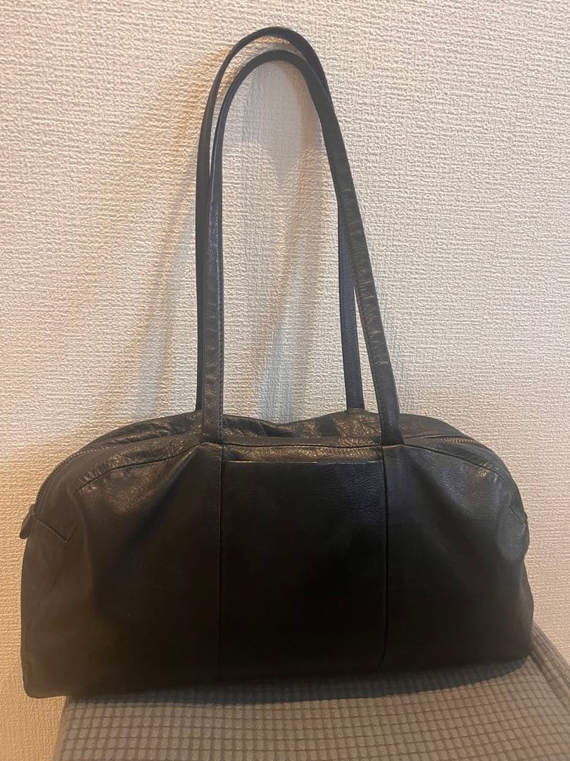 美品　 北欧、暮らしの道具店 一田憲子さんとつくったラウンドレザーバッグ 本革