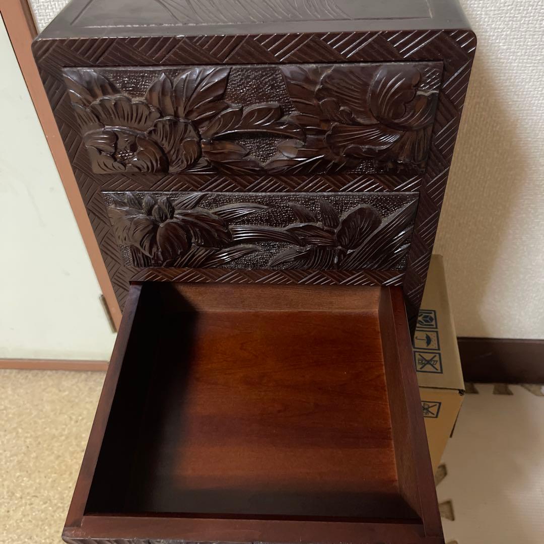 日光彫？軽井沢彫？　木製花柄彫刻箪笥　3段引き出し　家具　アンテーク
