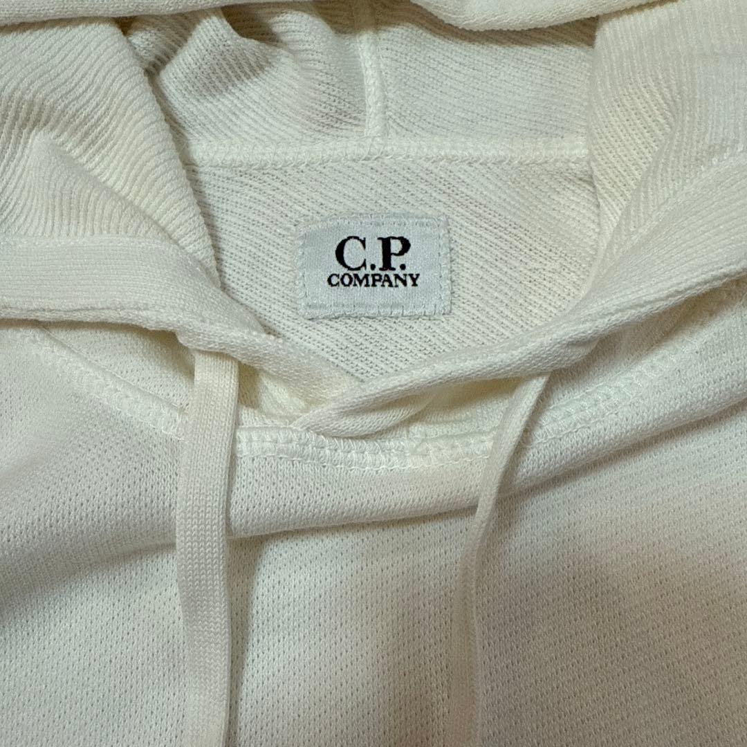 新品　C.P.COMPANYシーピーカンパニー　パーカーレンズ付き　ホワイト48