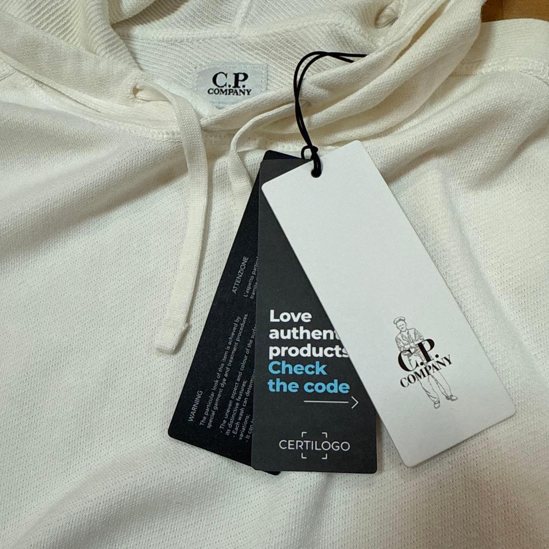新品　C.P.COMPANYシーピーカンパニー　パーカーレンズ付き　ホワイト48