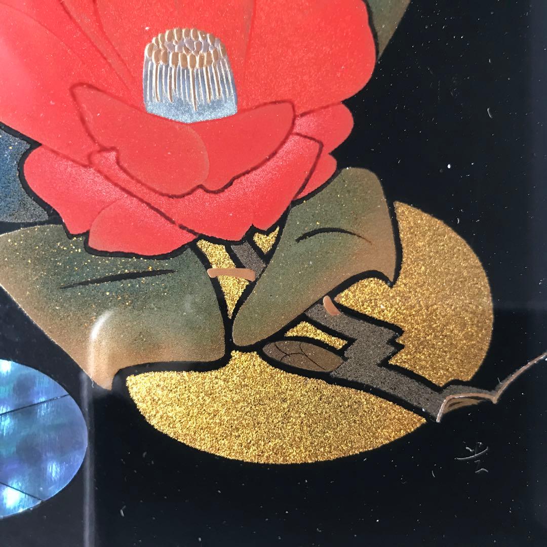 金箔 椿のアート作品