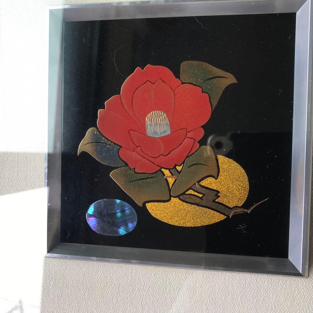 金箔 椿のアート作品