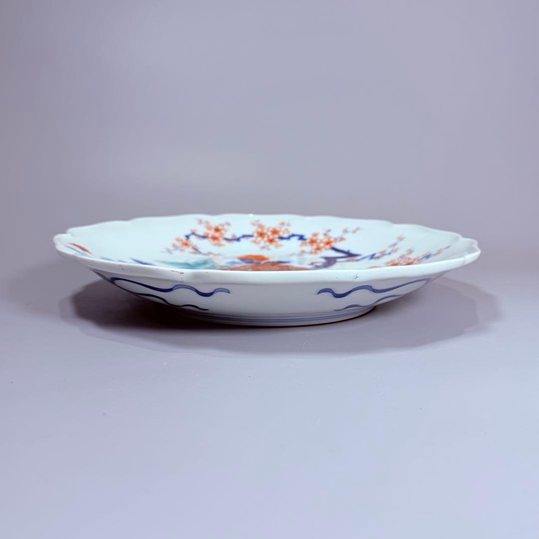 国重要無形文化財　今泉今右衛門　色鍋島文様皿　共箱付き　直径25㎝　桜　牡丹　菊