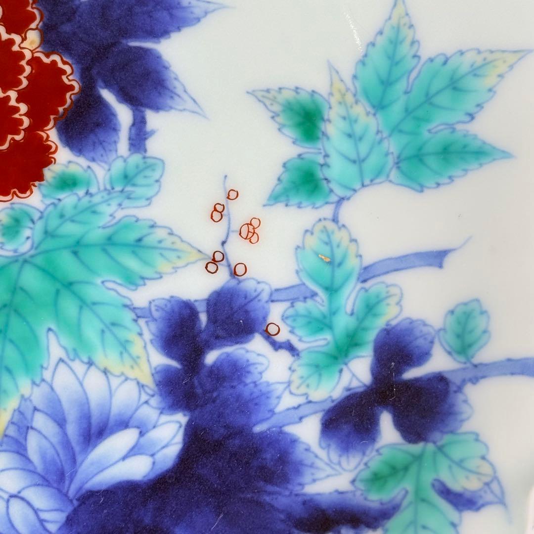 国重要無形文化財　今泉今右衛門　色鍋島文様皿　共箱付き　直径25㎝　桜　牡丹　菊