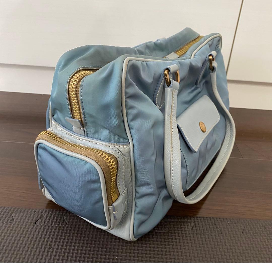 プラダ　ナイロンハンドバッグ