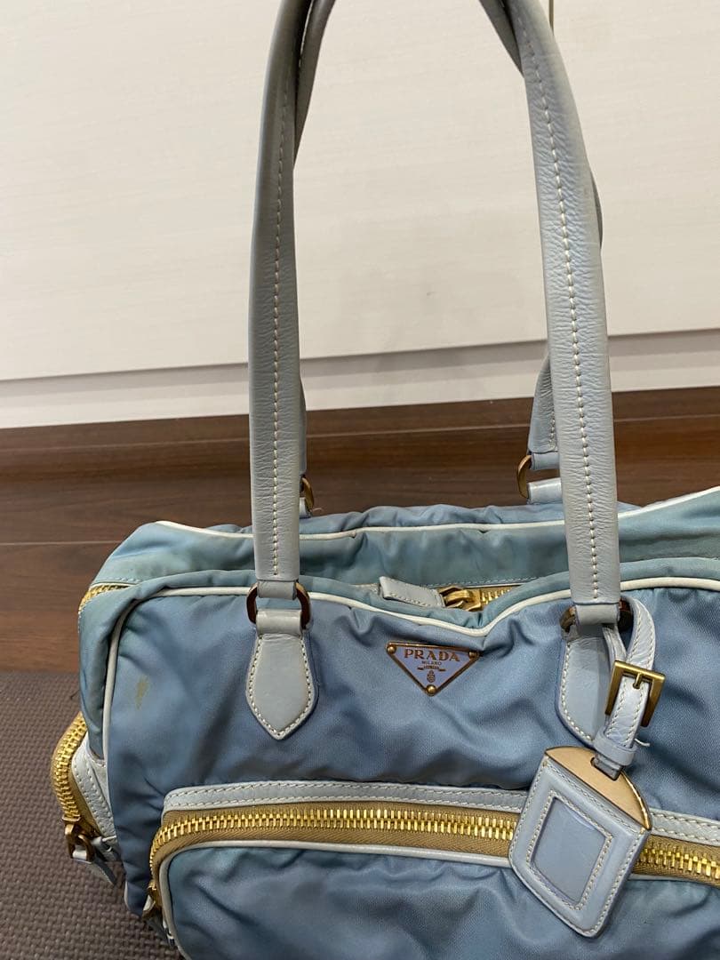 プラダ　ナイロンハンドバッグ