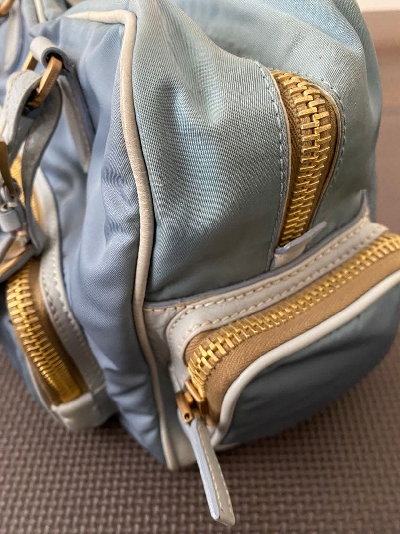 プラダ　ナイロンハンドバッグ