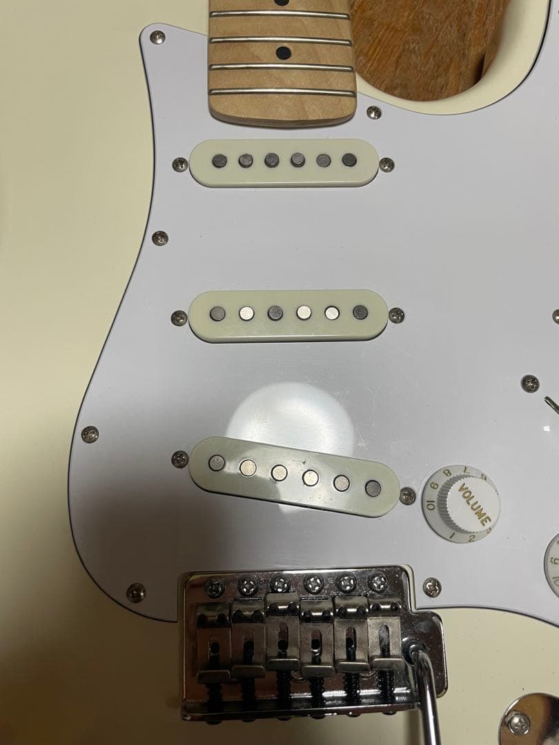 調整済みストラトキャスター　エレキギター