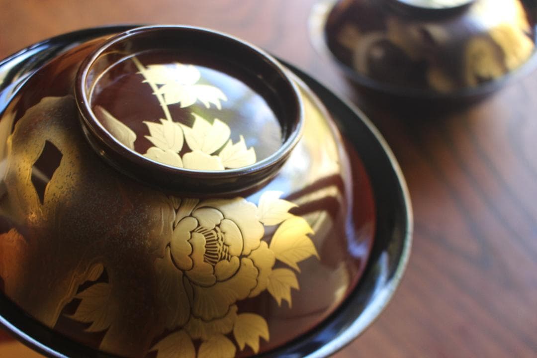 時代逸品！風情ある栗色漆に極上牡丹蝶蒔絵の映える大椀2点（検輪島塗蒔絵椀雑煮椀