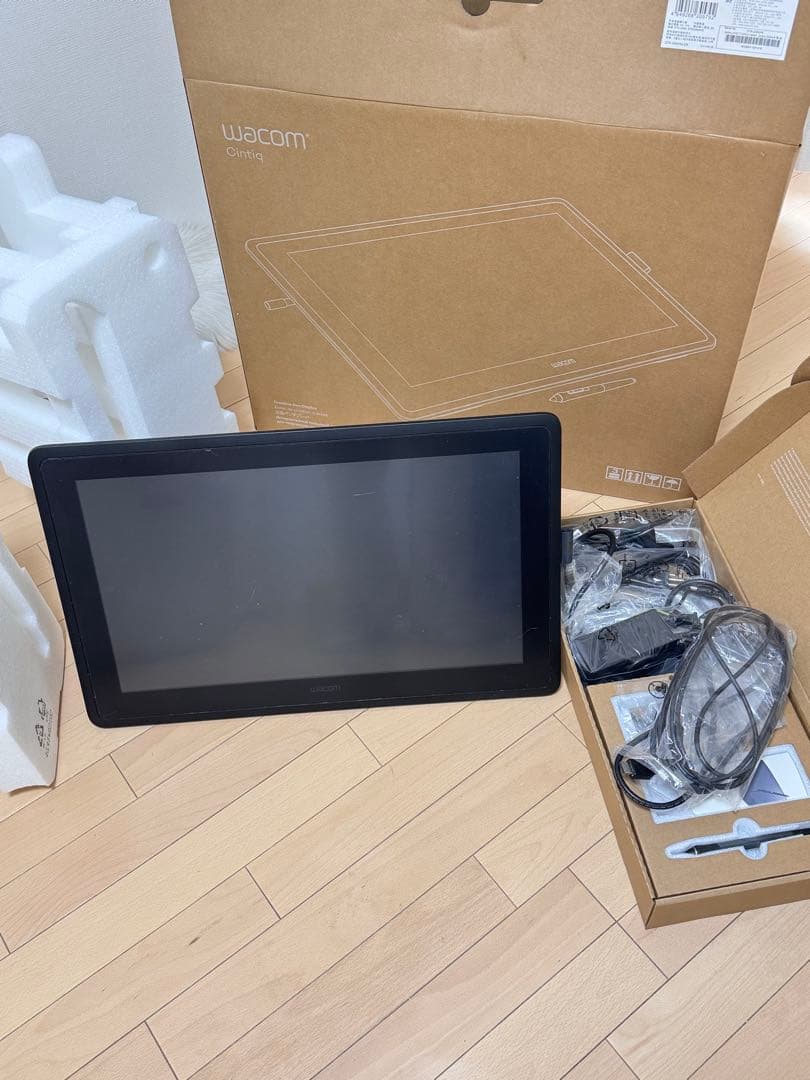 Wacom Cintiq 22 液晶ペンタブレット21.5型