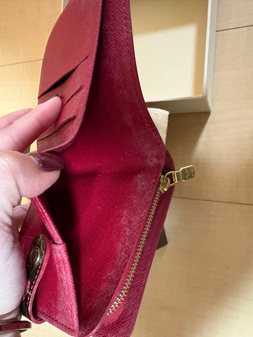 チェリー 二つ折り財布