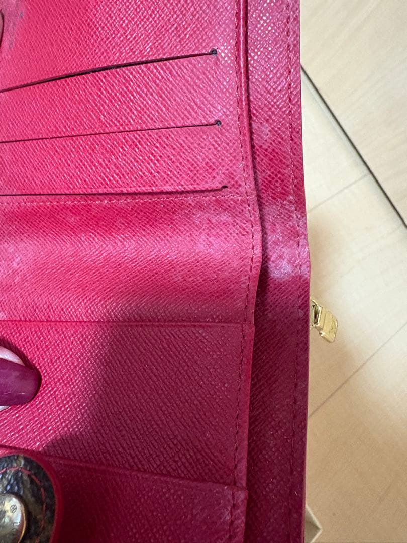 チェリー 二つ折り財布