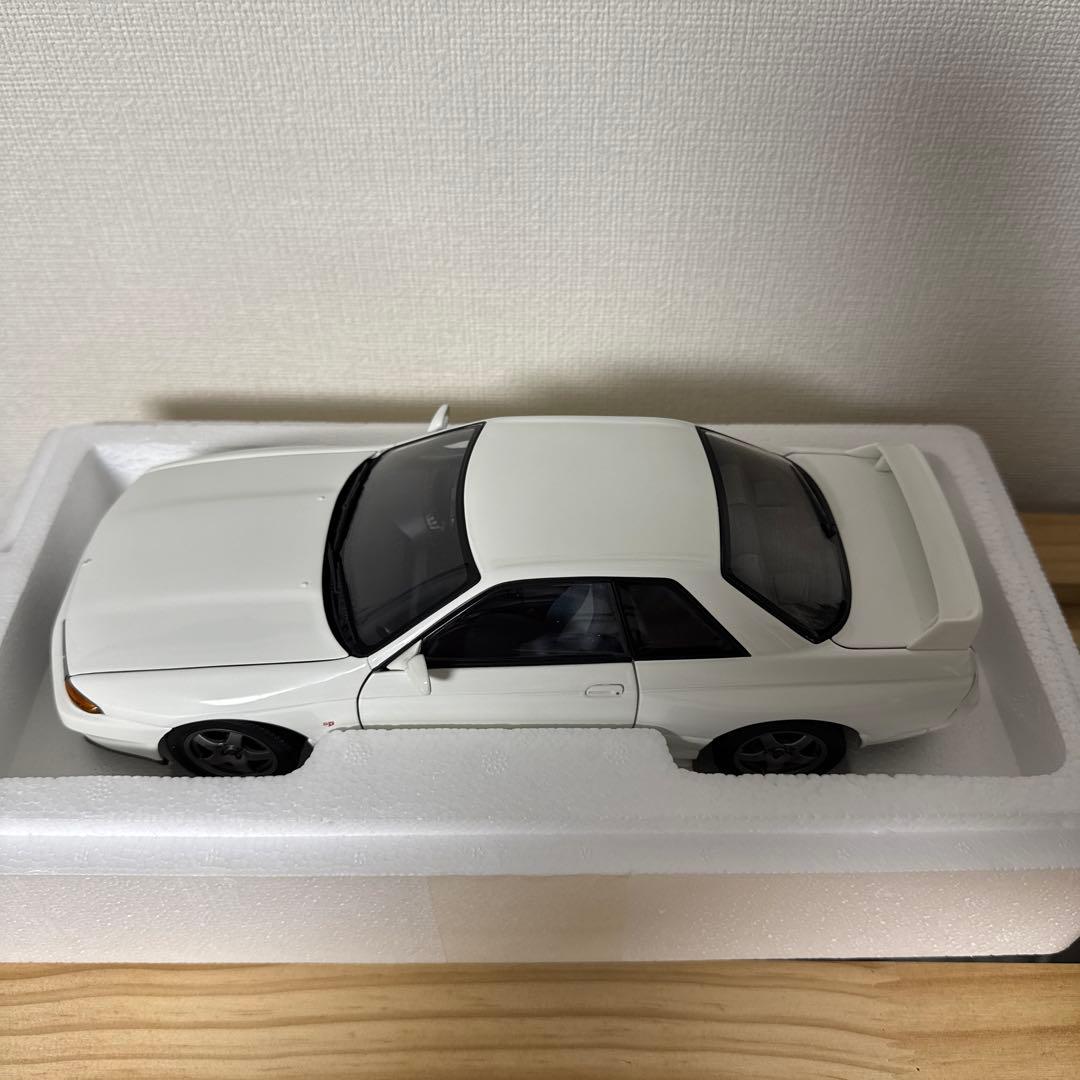AUTOart 1/18 日産 スカイラインGT-R R32